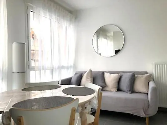 Modern By Port & Old Town