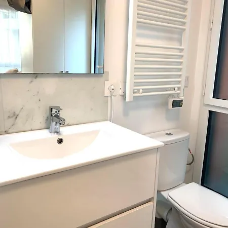 דירה Modern By Port & Old Town *