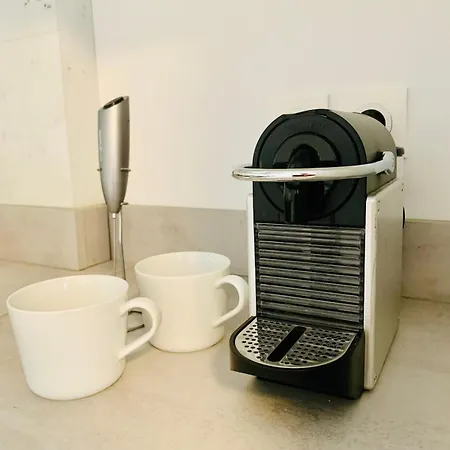 Modern Cozy With Ac Near Port, Vieux & Transport